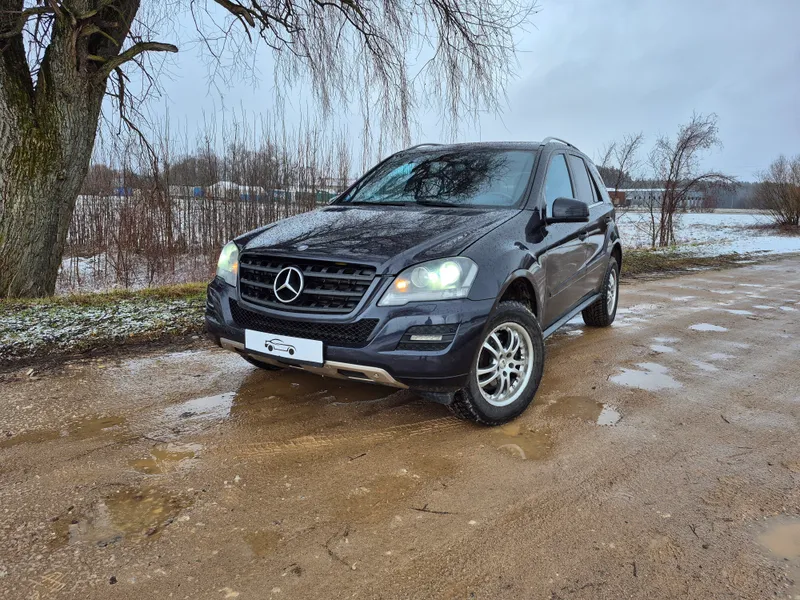 Mercedes ML300 - Image 1