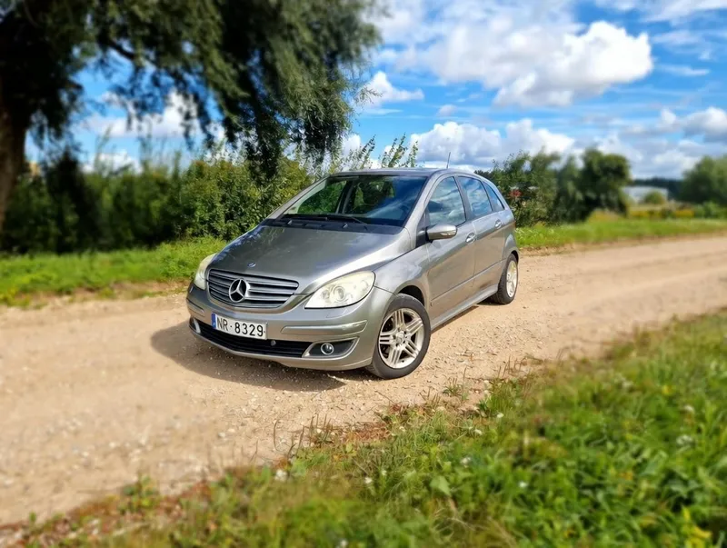 Mercedes B170 - Image 1