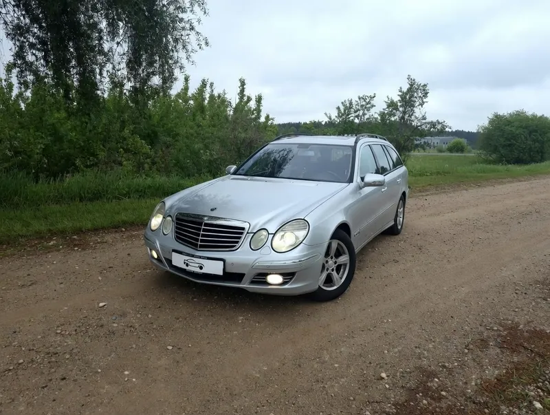 Mercedes E280 - Image 1