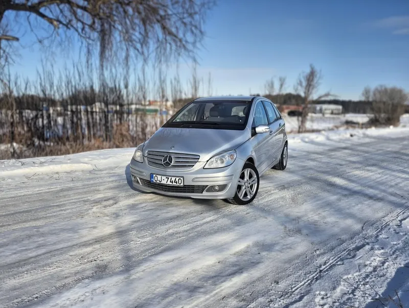 Mercedes B200 - Image 1